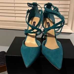 Brand new Nine West Festa pointy toe pumps